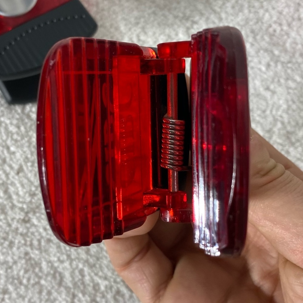 5/$35 CIBC Burgundy Plastic Magnetic Clips x2 - Picture 9 of 10